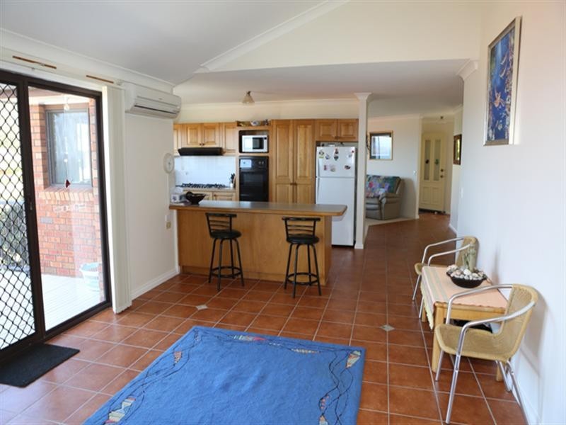 19 Warbler Crescent, North Narooma NSW 2546