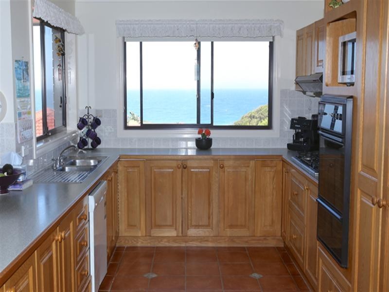 19 Warbler Crescent, North Narooma NSW 2546