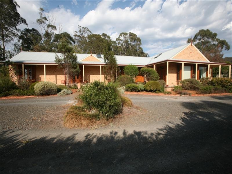 290 Riverview Road, Narooma NSW 2546