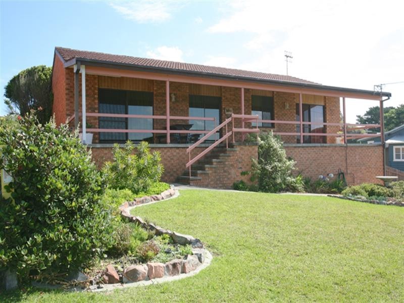 82 Ocean Parade, Dalmeny NSW 2546