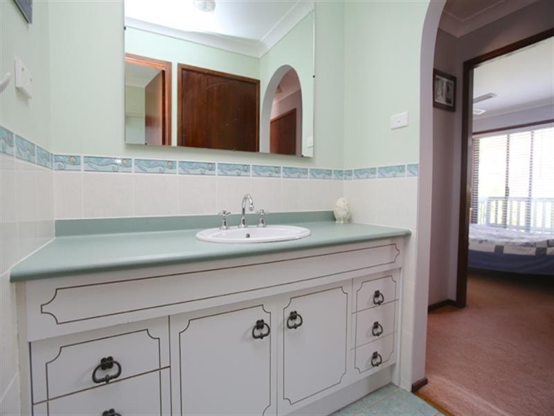 2 Pacific Avenue, Kianga NSW 2546