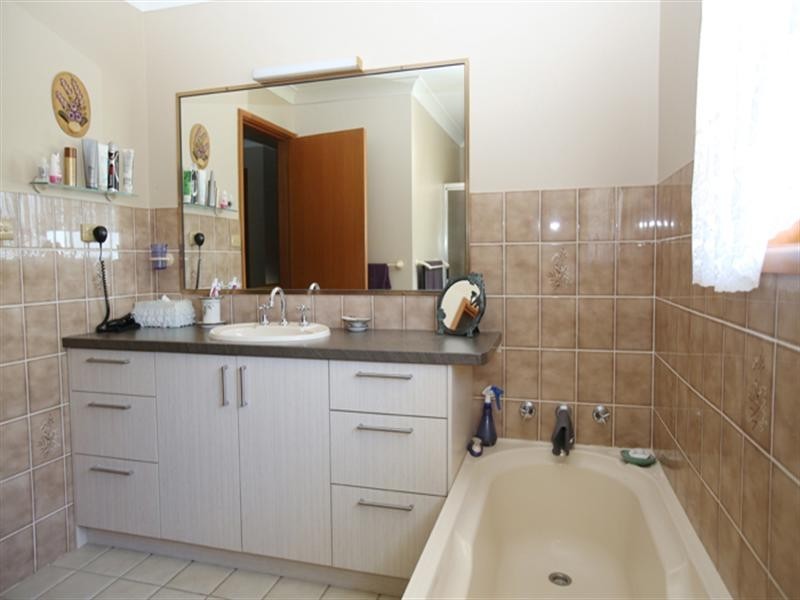 41 Attunga Street, Dalmeny NSW 2546