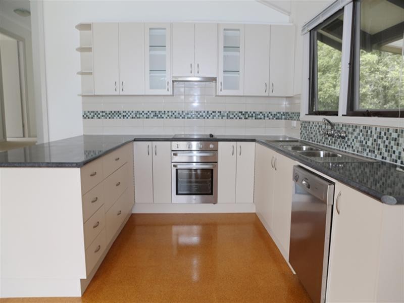 21 Thomson Parade, Dalmeny NSW 2546