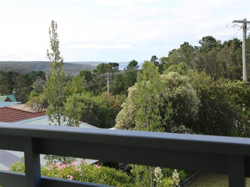 21 Thomson Parade, Dalmeny NSW 2546