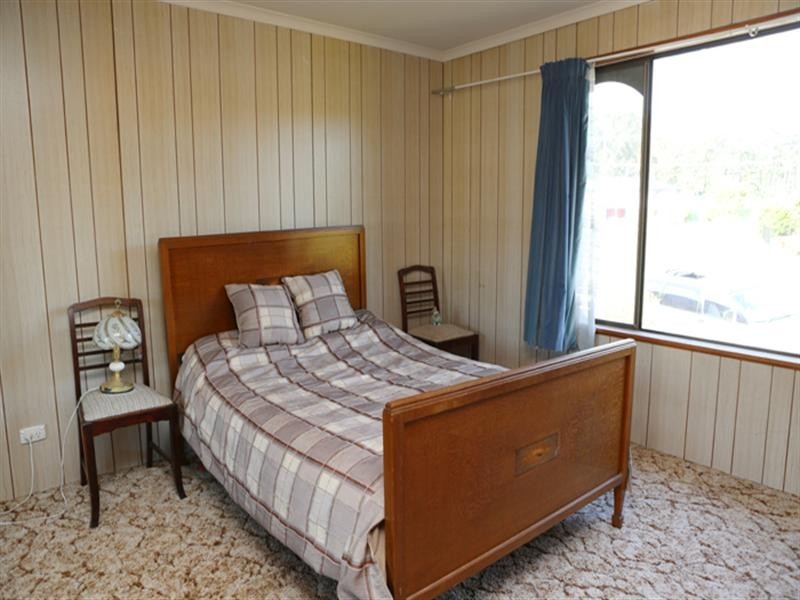 5 Myuna Street, Dalmeny NSW 2546