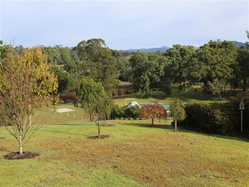 18 Kingfisher Place, Bodalla NSW 2545
