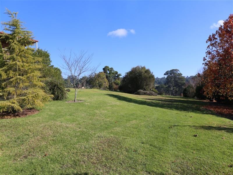 18 Kingfisher Place, Bodalla NSW 2545