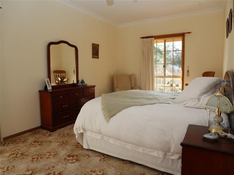 18 Kingfisher Place, Bodalla NSW 2545