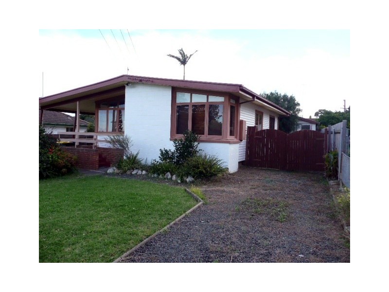 28 Barnes Street, Warilla NSW 2528
