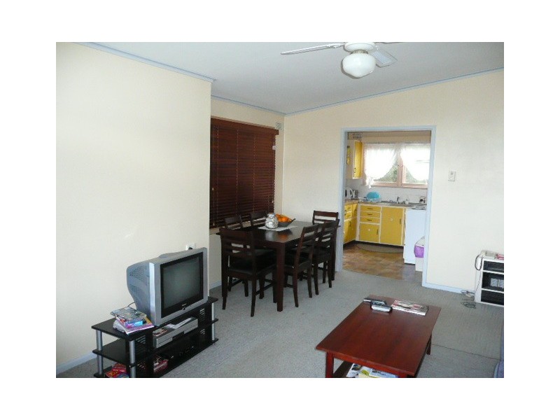 28 Barnes Street, Warilla NSW 2528