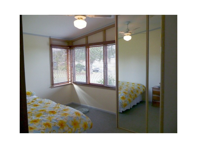 28 Barnes Street, Warilla NSW 2528