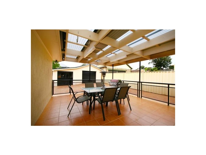 7 Hayes Avenue, Mount Warrigal NSW 2528