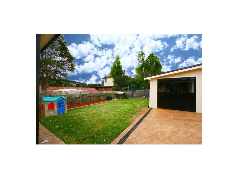 7 Hayes Avenue, Mount Warrigal NSW 2528