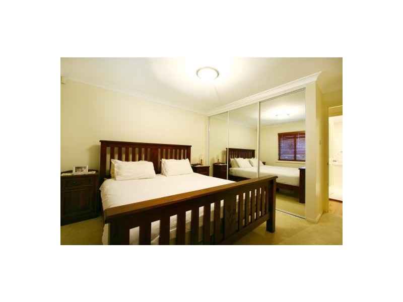 7 Hayes Avenue, Mount Warrigal NSW 2528