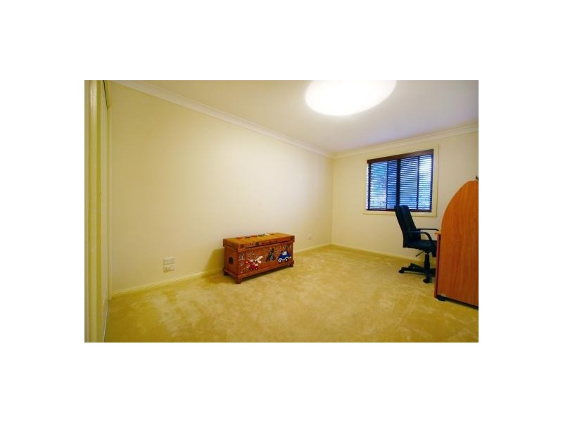 7 Hayes Avenue, Mount Warrigal NSW 2528