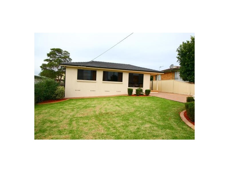 7 Hayes Avenue, Mount Warrigal NSW 2528