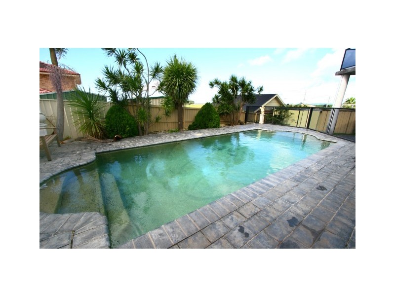 9 Egret Place, Blackbutt NSW 2529