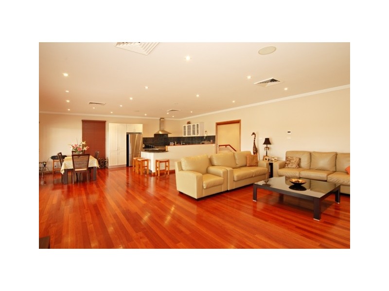 125 Little Lake Crescent, Warilla NSW 2528