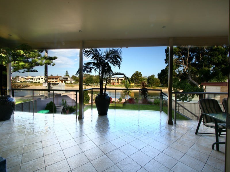 125 Little Lake Crescent, Warilla NSW 2528