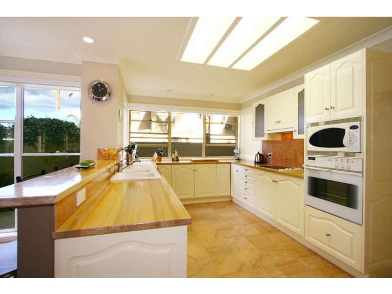 16 Wollongong Street, Shellharbour NSW 2529