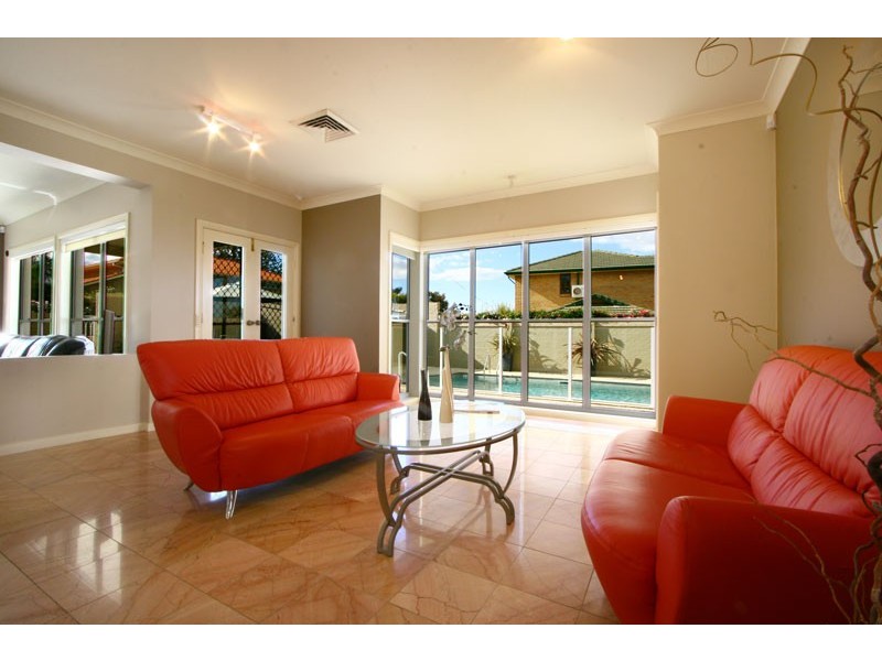 16 Wollongong Street, Shellharbour NSW 2529