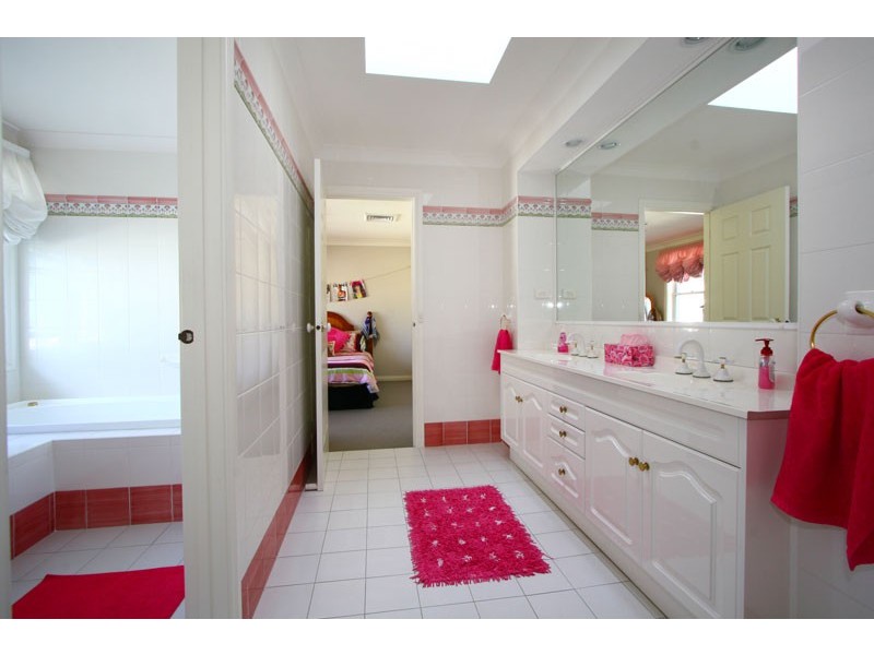 16 Wollongong Street, Shellharbour NSW 2529