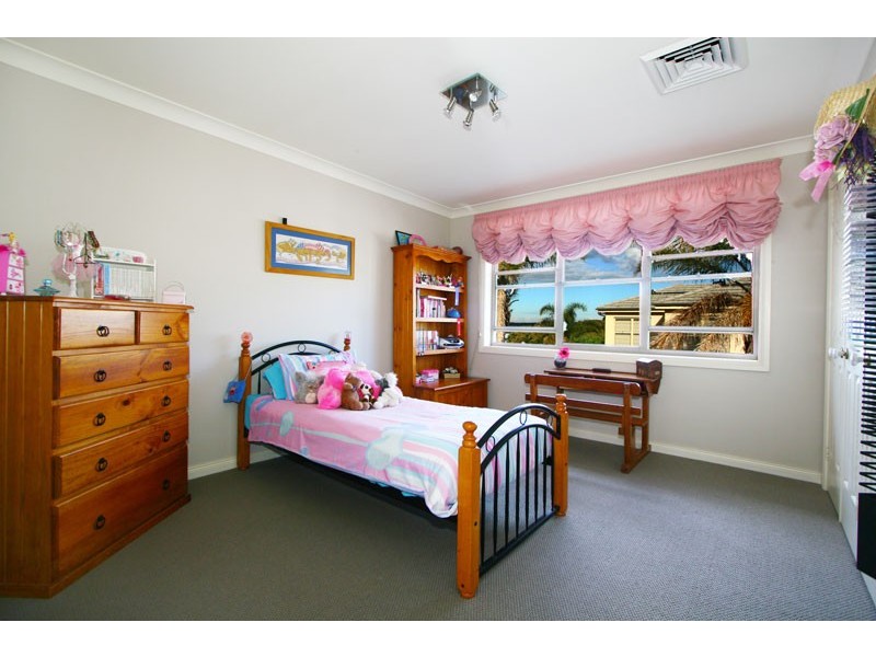 16 Wollongong Street, Shellharbour NSW 2529