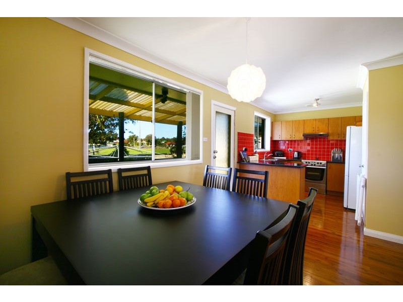 52 Landy Drive, Mount Warrigal NSW 2528