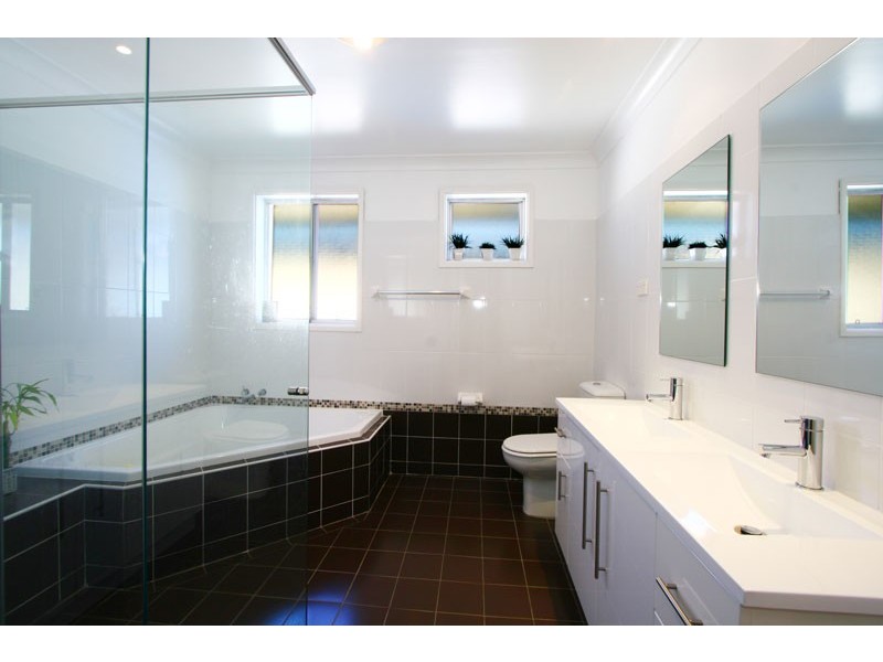 52 Landy Drive, Mount Warrigal NSW 2528