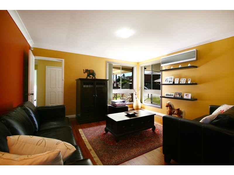 52 Landy Drive, Mount Warrigal NSW 2528