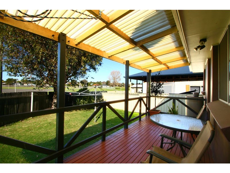 52 Landy Drive, Mount Warrigal NSW 2528