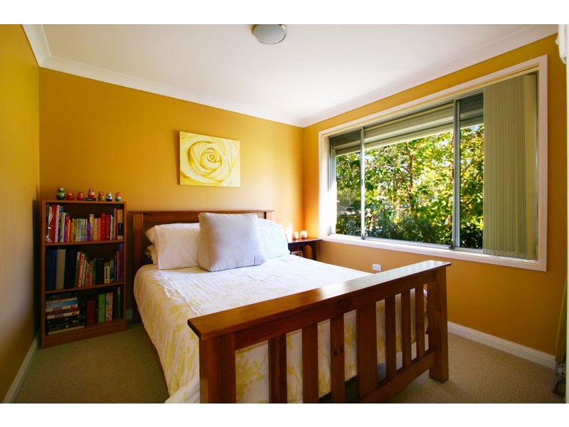 52 Landy Drive, Mount Warrigal NSW 2528