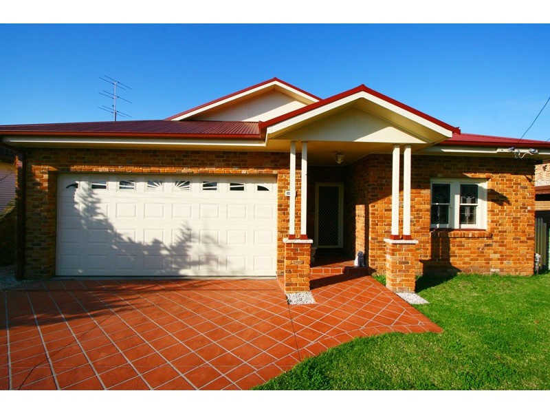 21 Edward, Barrack Heights NSW 2528
