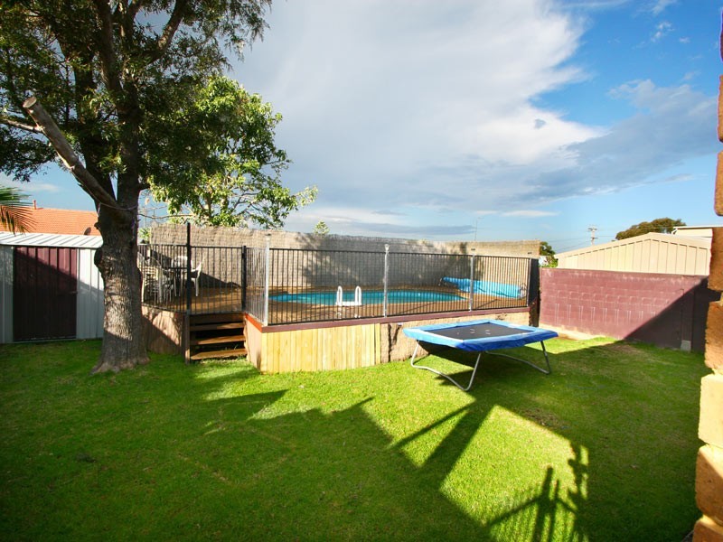 21 Edward, Barrack Heights NSW 2528