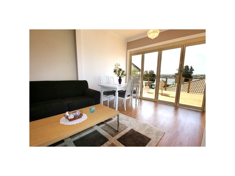 124 Lakeview Parade, Primbee NSW 2502