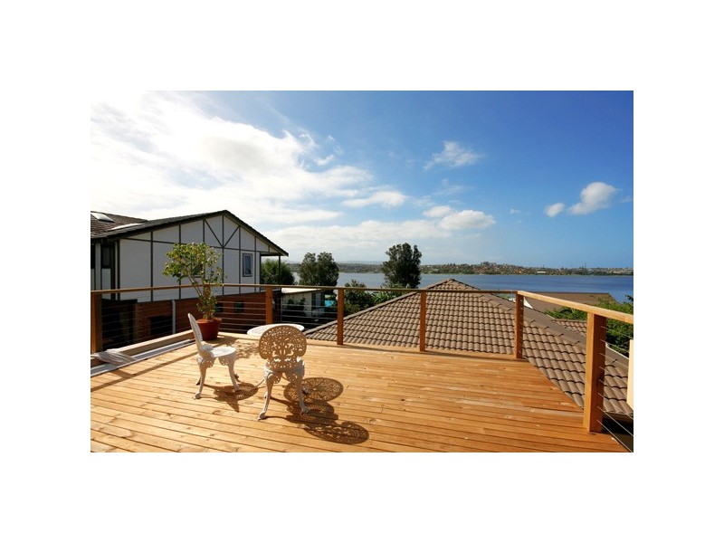 124 Lakeview Parade, Primbee NSW 2502