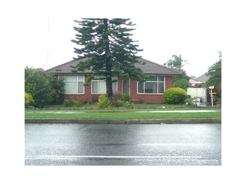 9 Leawarra Avenue, Warilla NSW 2528