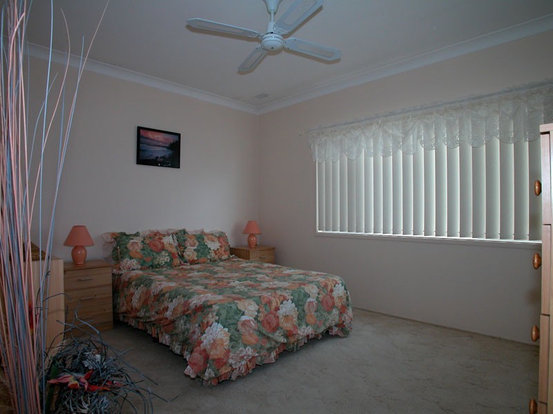 18 Beaurepaire Avenue, Mount Warrigal NSW 2528