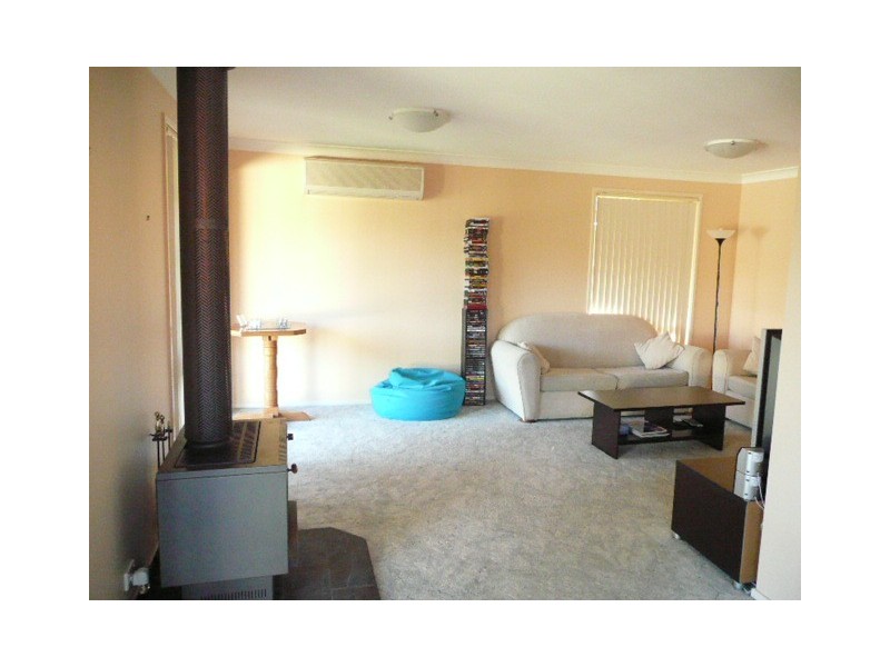 6 Durras Close, Flinders NSW 2529