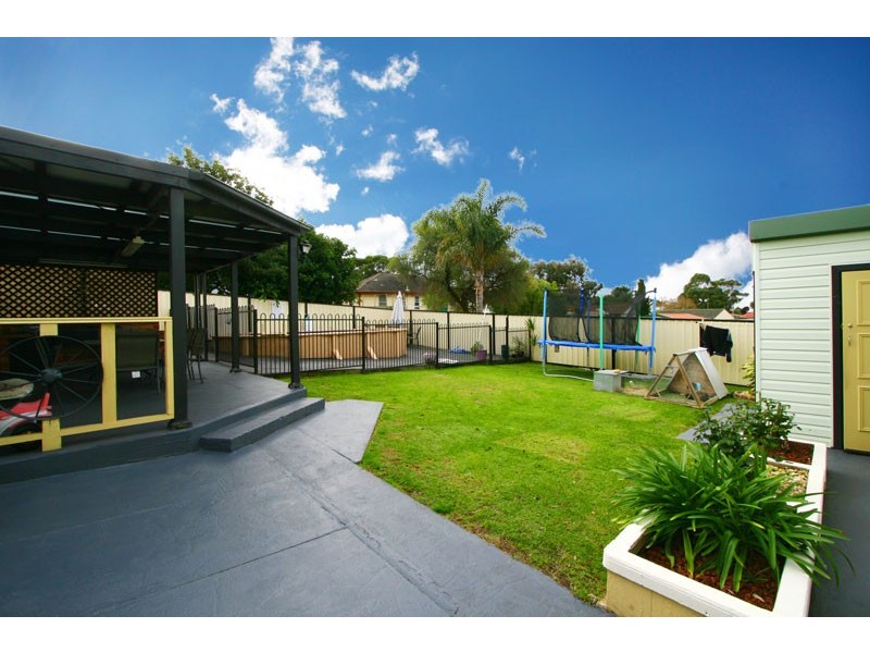 6 Kippax Street, Warilla NSW 2528