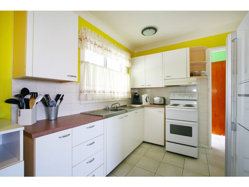 6 Kippax Street, Warilla NSW 2528