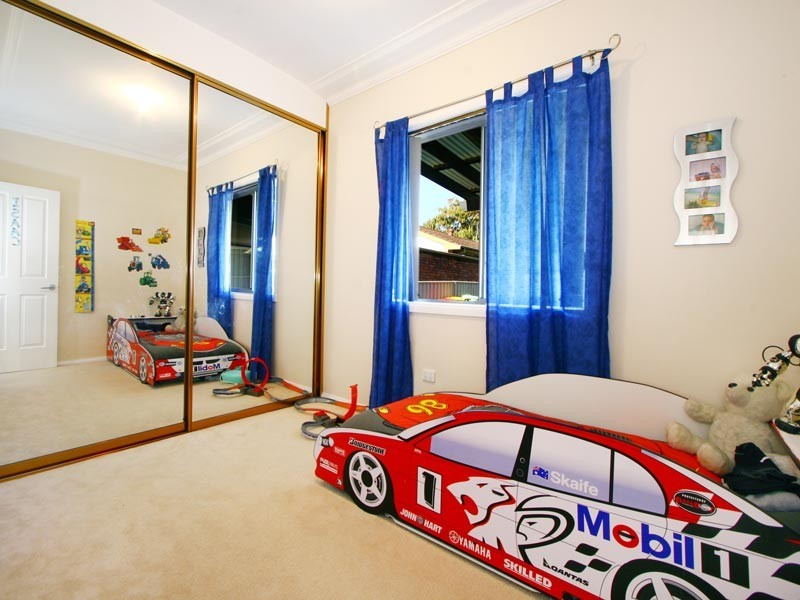 102 The Boulevard, Oak Flats NSW 2529