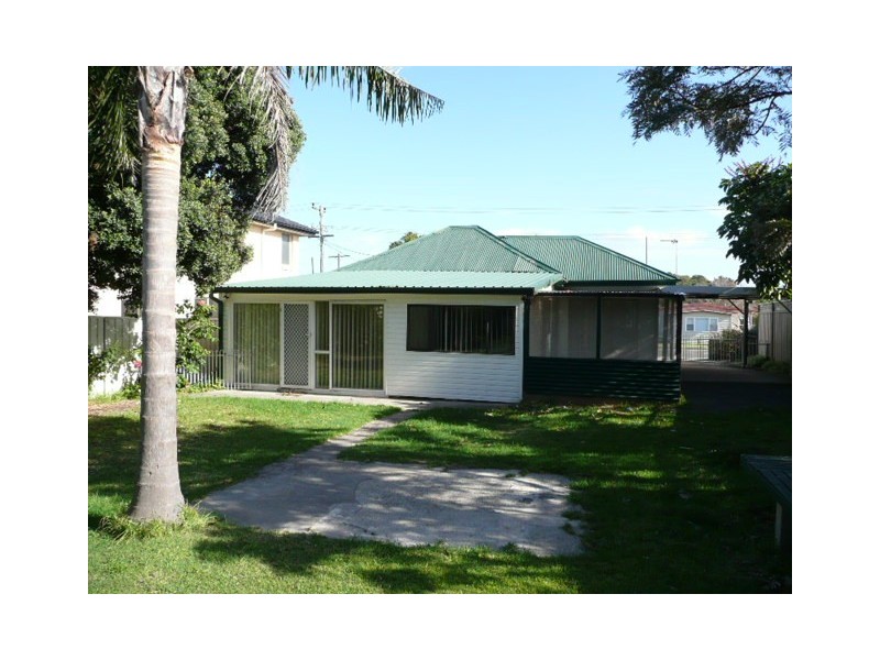 51 Osborne Parade, Warilla NSW 2528