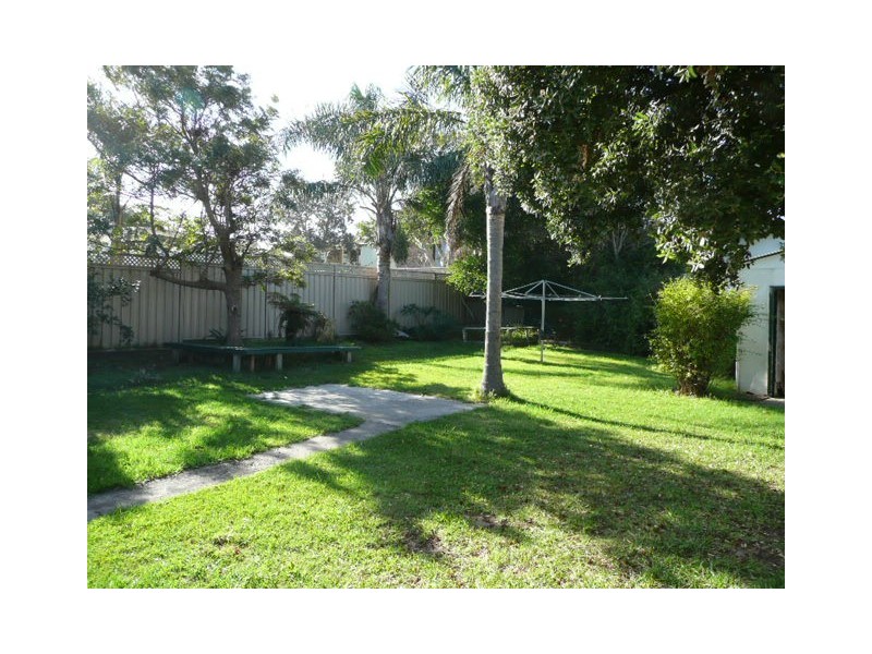 51 Osborne Parade, Warilla NSW 2528