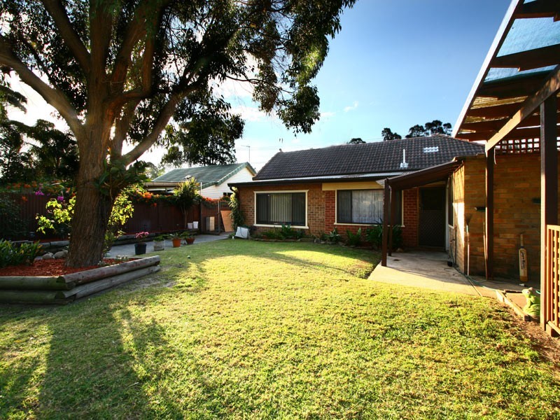 111 Reddall Parade, Lake Illawarra NSW 2528