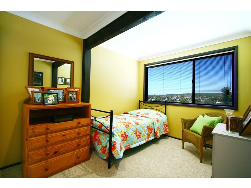 23 Matthews Drive, Mount Warrigal NSW 2528