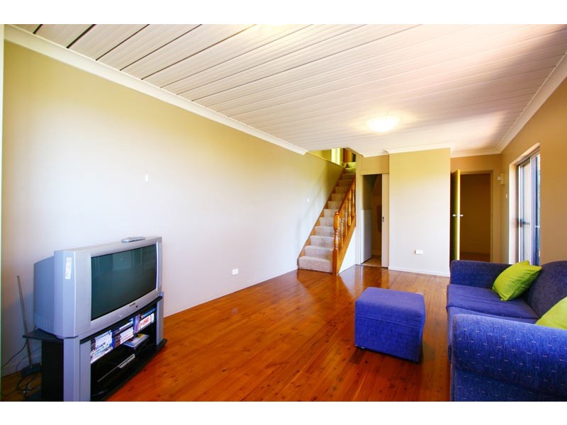 23 Matthews Drive, Mount Warrigal NSW 2528