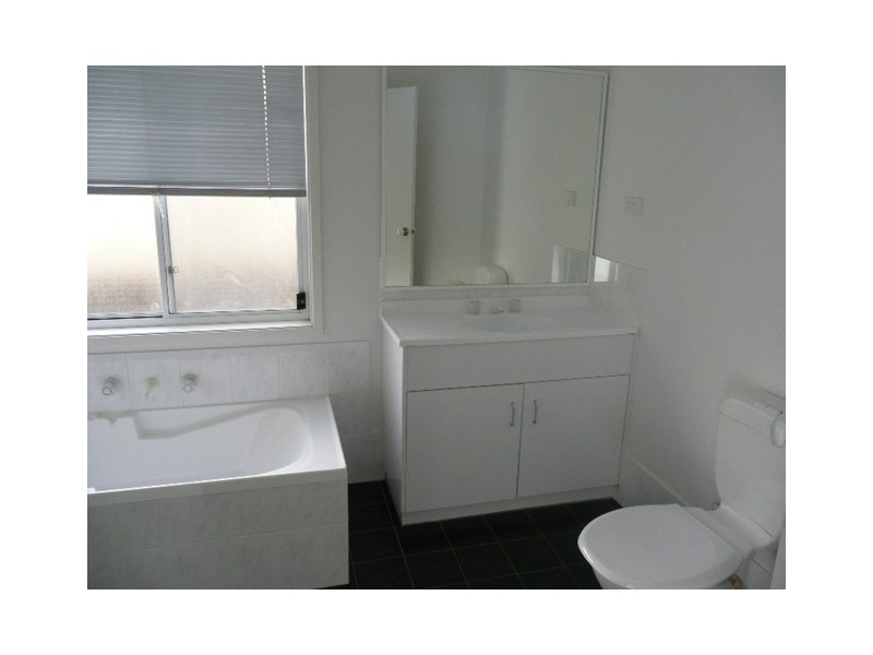 7 Hennesy Street, Flinders NSW 2529