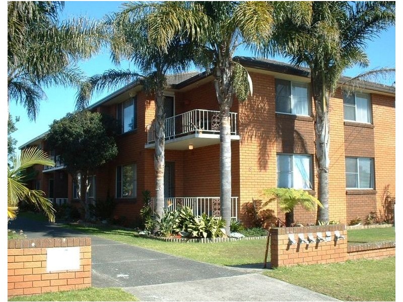 4/8 Peterborough Avenue, Lake Illawarra NSW 2528