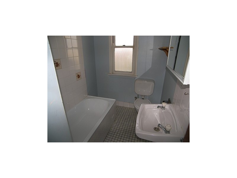 516 Northcliffe Drive, Berkeley NSW 2506